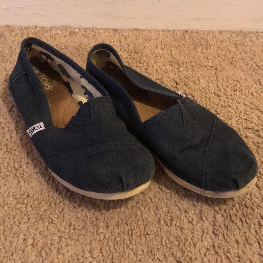 Navy Blue TOMS- Size 6.5